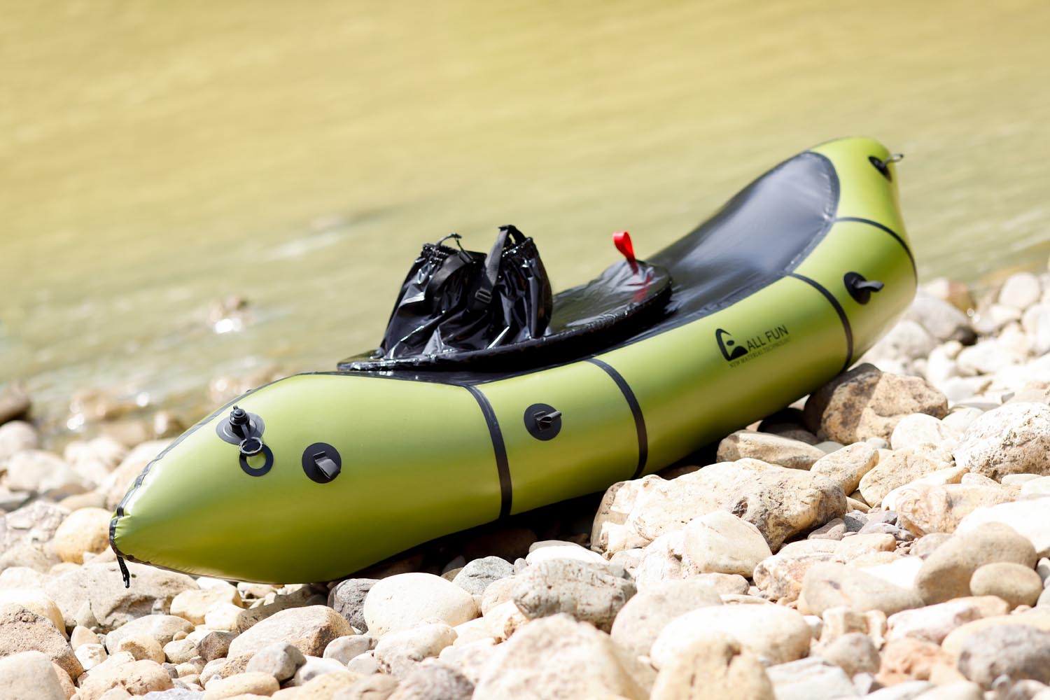 Leichtgewichtige Boots-Packrafts für Wildwasser-Rucksack-Abenteuer-Packrafting