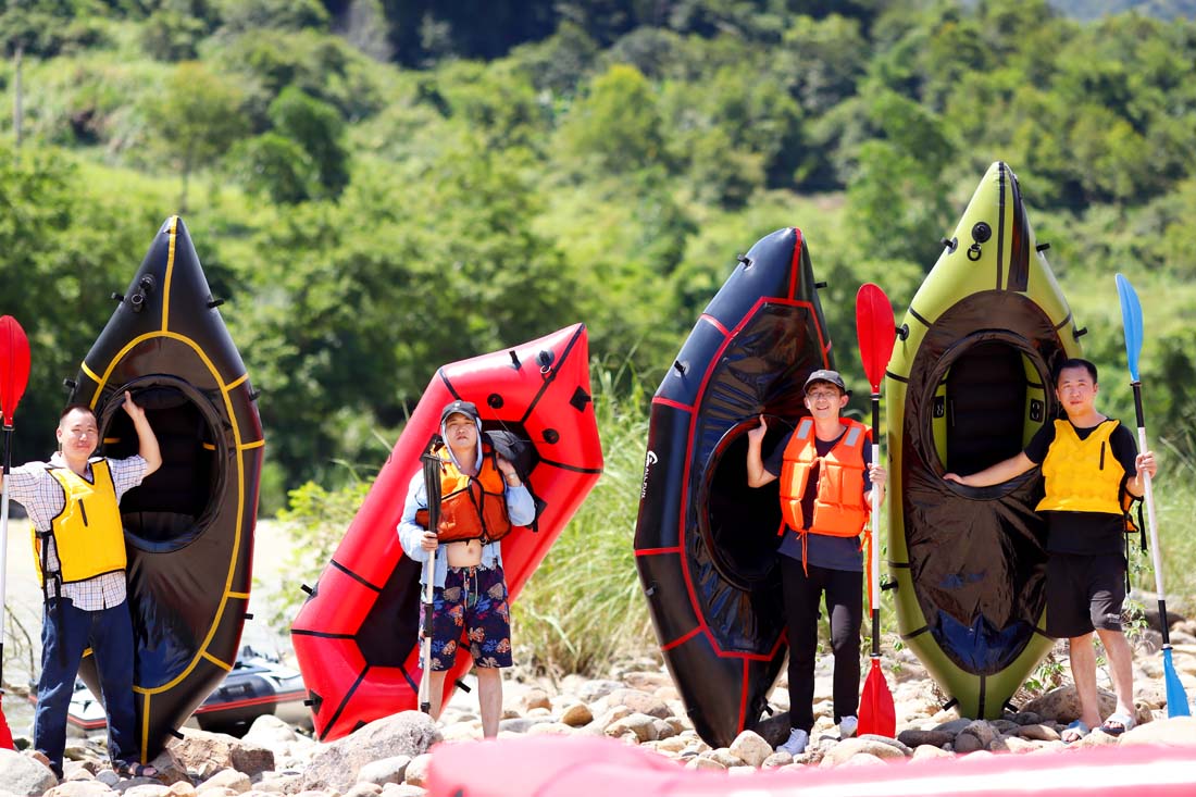 Nehmen Sie Ihr Packrafts-Paddel mit aufs Wasser